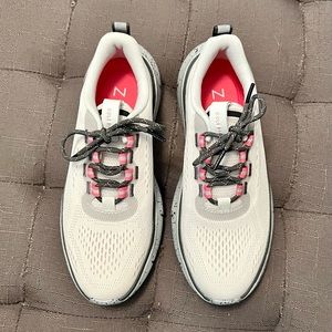 Cole Haan zero gravity tennis shoes size 7.5